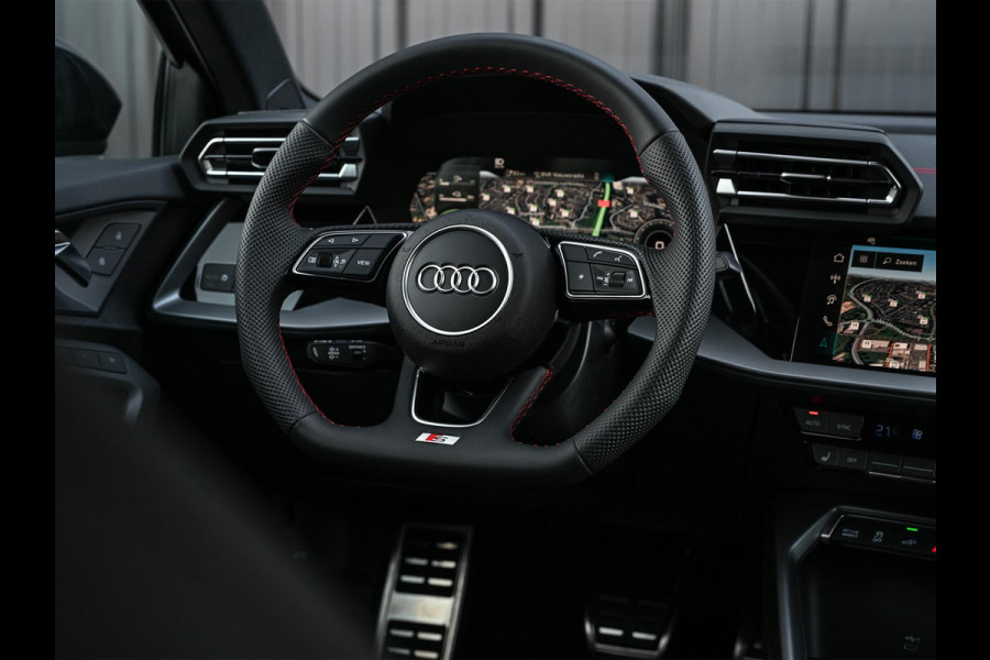 Audi A3 Sportback 45 TFSI e S edition Competition | Panoramadak | 5 jr Garantie | HUD | Sonos Sound | Camera | Ambiance interieur | Active Cruise | S-Seats + Memory | Stoelverwarming | Keyless |