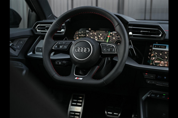 Audi A3 Sportback 45 TFSI e S edition Competition | Panoramadak | 5 jr Garantie | HUD | Sonos Sound | Camera | Ambiance interieur | Active Cruise | S-Seats + Memory | Stoelverwarming | Keyless |