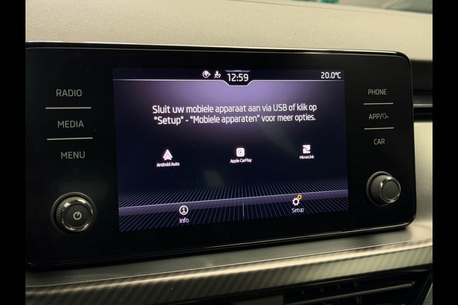 Škoda Kamiq 1.5 TSI Monte Carlo Pano CarPlay Camera