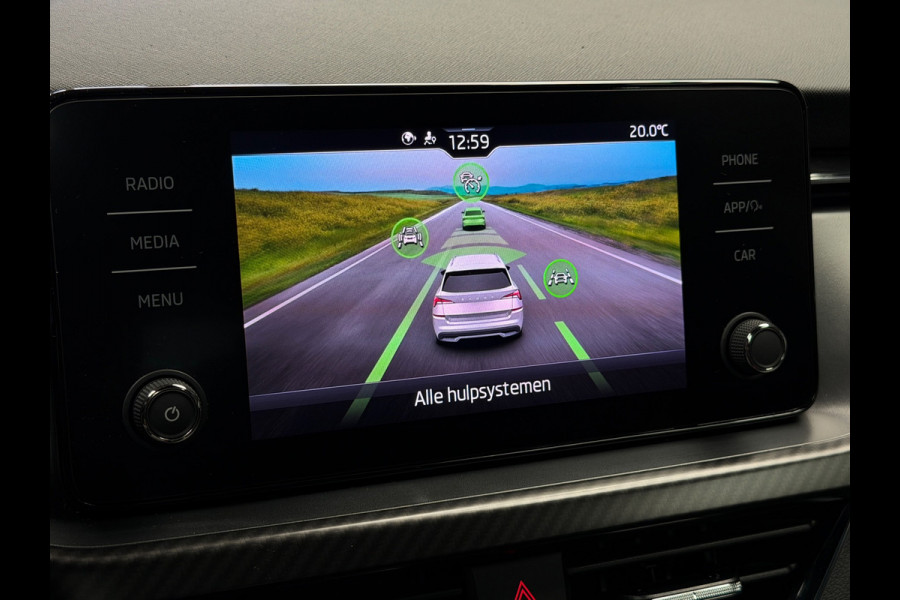 Škoda Kamiq 1.5 TSI Monte Carlo Pano CarPlay Camera
