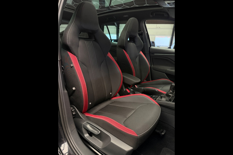 Škoda Kamiq 1.5 TSI Monte Carlo Pano CarPlay Camera