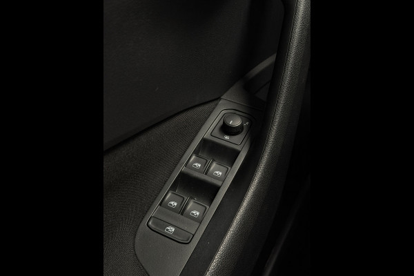 Škoda Kamiq 1.5 TSI Monte Carlo Pano CarPlay Camera