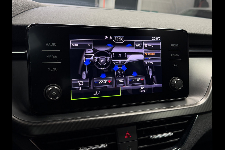 Škoda Kamiq 1.5 TSI Monte Carlo Pano CarPlay Camera