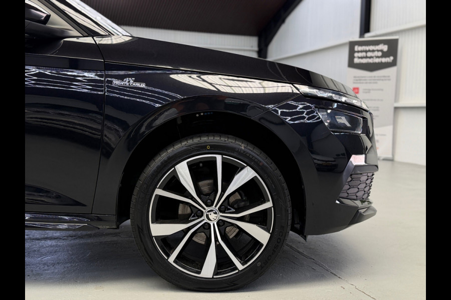 Škoda Kamiq 1.5 TSI Monte Carlo Pano CarPlay Camera