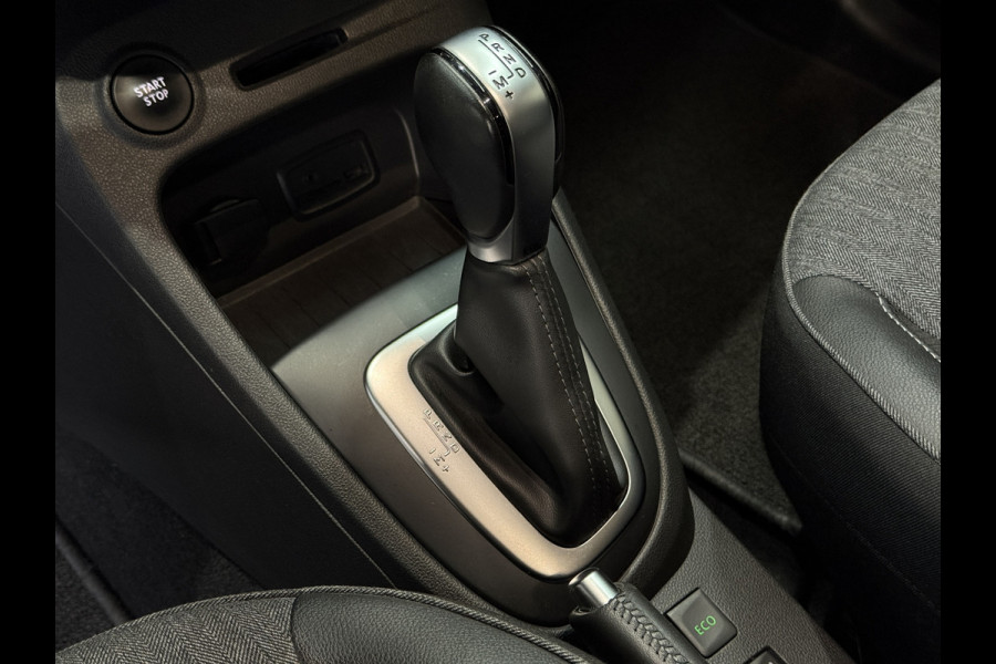 Renault Captur 1.3 TCe 150pk Version S | Navi | Camera | Dodehoek | Stoelverwarming | LED | PDC |