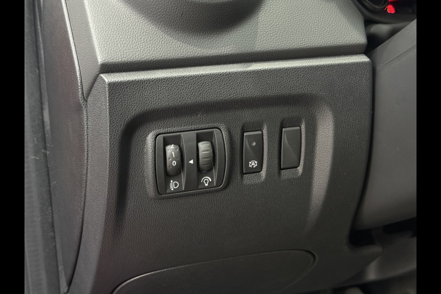 Renault Captur 1.3 TCe 150pk Version S | Navi | Camera | Dodehoek | Stoelverwarming | LED | PDC |