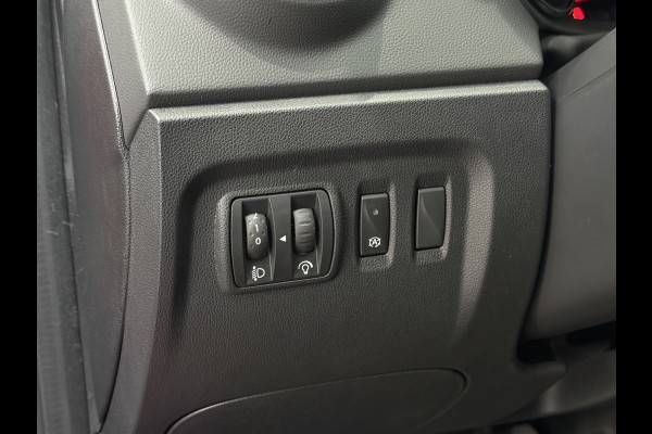 Renault Captur 1.3 TCe 150pk Version S | Navi | Camera | Dodehoek | Stoelverwarming | LED | PDC |