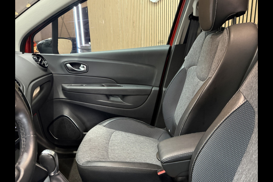 Renault Captur 1.3 TCe 150pk Version S | Navi | Camera | Dodehoek | Stoelverwarming | LED | PDC |