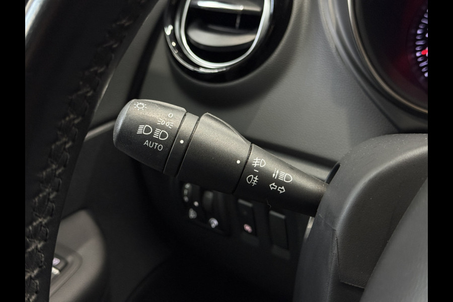 Renault Captur 1.3 TCe 150pk Version S | Navi | Camera | Dodehoek | Stoelverwarming | LED | PDC |