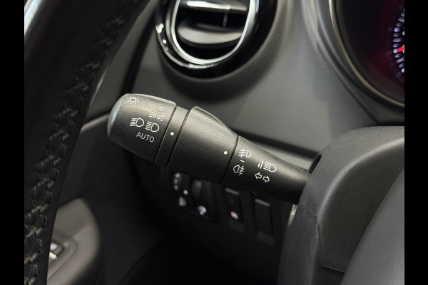 Renault Captur 1.3 TCe 150pk Version S | Navi | Camera | Dodehoek | Stoelverwarming | LED | PDC |