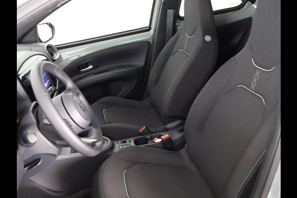 Toyota Aygo X HYBRID PULSE BI-TONE GARANTIE TOT 2036**RIJKLAAR** APPLE CARPLAY & ANDRIOD AUTO . ADAPTIEVE CRUISE CONTROL . ACHTERUITRIJ CAMERA .