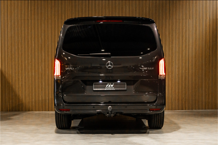 Mercedes-Benz Vito 119 CDI DC L3 XL | AMG | L+R Schuifdeur | Dubbel cabine | Navigatie | CarPlay | Camera | Lederen bekleding | Stoelverwarming | 2500 kg trekgewicht | Trekhaak | Multibeam Led | PDC V+A