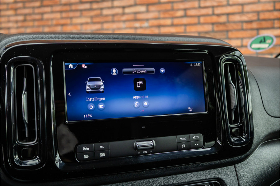 Mercedes-Benz Vito 119 CDI DC L3 XL | AMG | L+R Schuifdeur | Dubbel cabine | Navigatie | CarPlay | Camera | Lederen bekleding | Stoelverwarming | 2500 kg trekgewicht | Trekhaak | Multibeam Led | PDC V+A