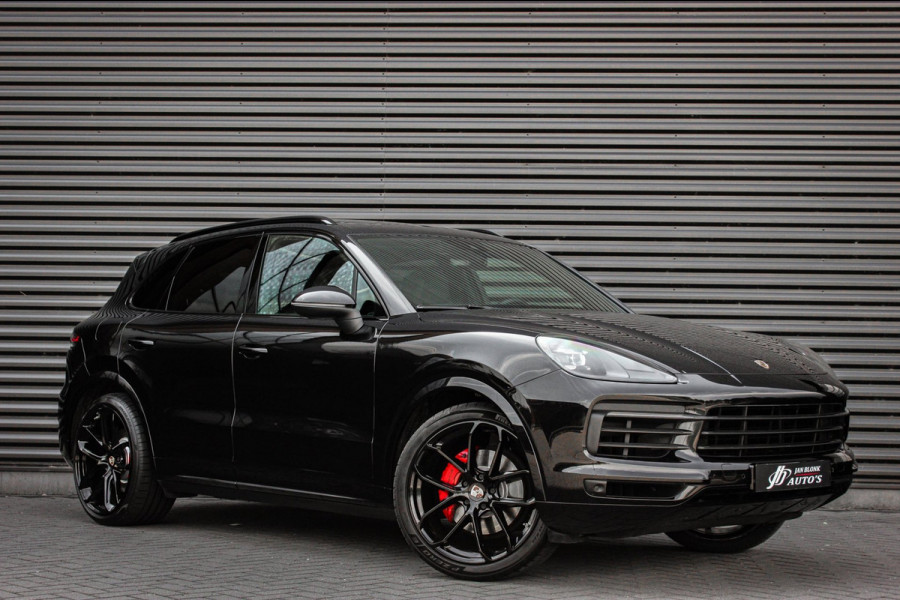Porsche Cayenne 3.0 E-Hybrid FULL BLACK / PANO-DAK / SPORT CHRONO / LUCHTVERING / TREKHAAK / NAVIGATIE/ONDERHOUDSHISTORY / CARPLAY