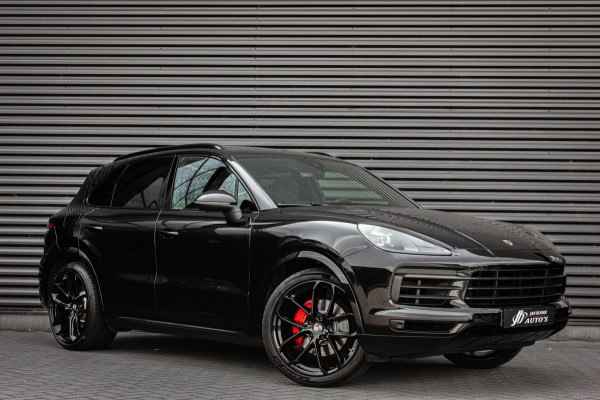Porsche Cayenne 3.0 E-Hybrid FULL BLACK / PANO-DAK / SPORT CHRONO / LUCHTVERING / TREKHAAK / NAVIGATIE/ONDERHOUDSHISTORY / CARPLAY