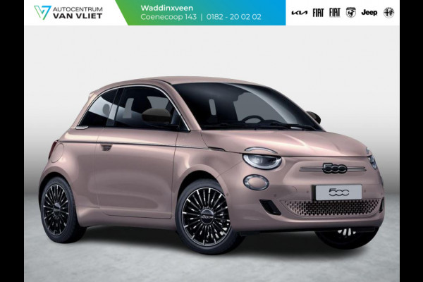 Fiat 500E La Prima 42 kWh | Uit voorraad leverbaar | Panoramadak | Adapt. Cruise | Pack Top Plus | Camera | Leder | Apple Carplay