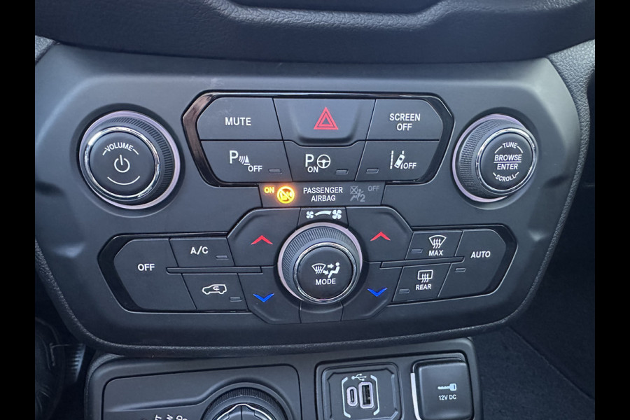 Jeep Renegade 4xe 240 Plug-in Hybrid The North Star (Elektrisch Schuifdak - Navigatie - Apple Carplay - Camera - Stoel & Stuurverwarming - LED