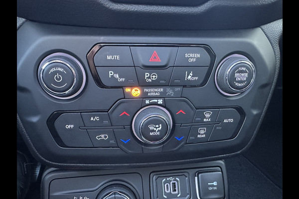 Jeep Renegade 4xe 240 Plug-in Hybrid The North Star (Elektrisch Schuifdak - Navigatie - Apple Carplay - Camera - Stoel & Stuurverwarming - LED