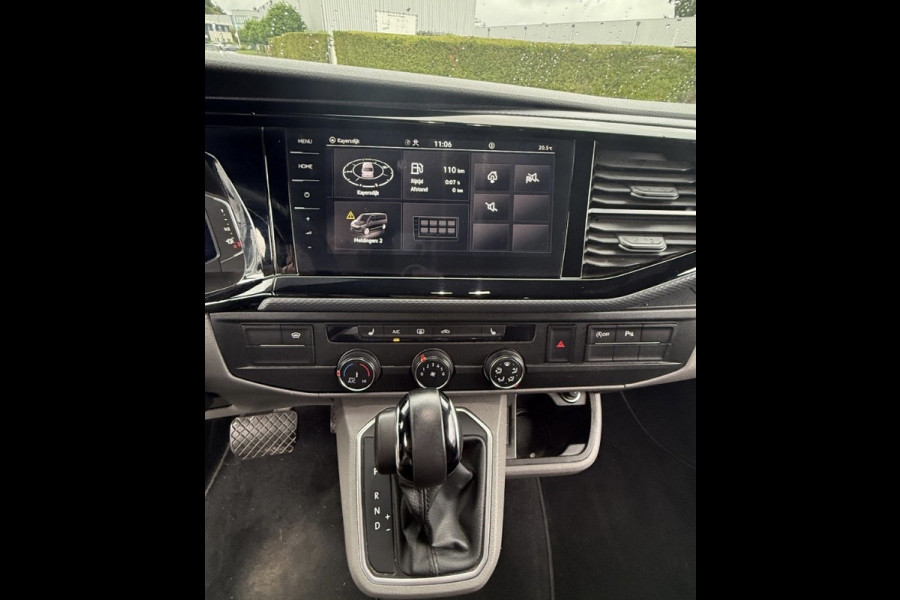 Volkswagen Transporter 2.0 TDI L2H1 28 Bulli Black Edition Virtual, Adaptieve Cruise, Camera, Carlay, LED, Stoelverwarming, Leder, 150pk, Automaat, Uniek!