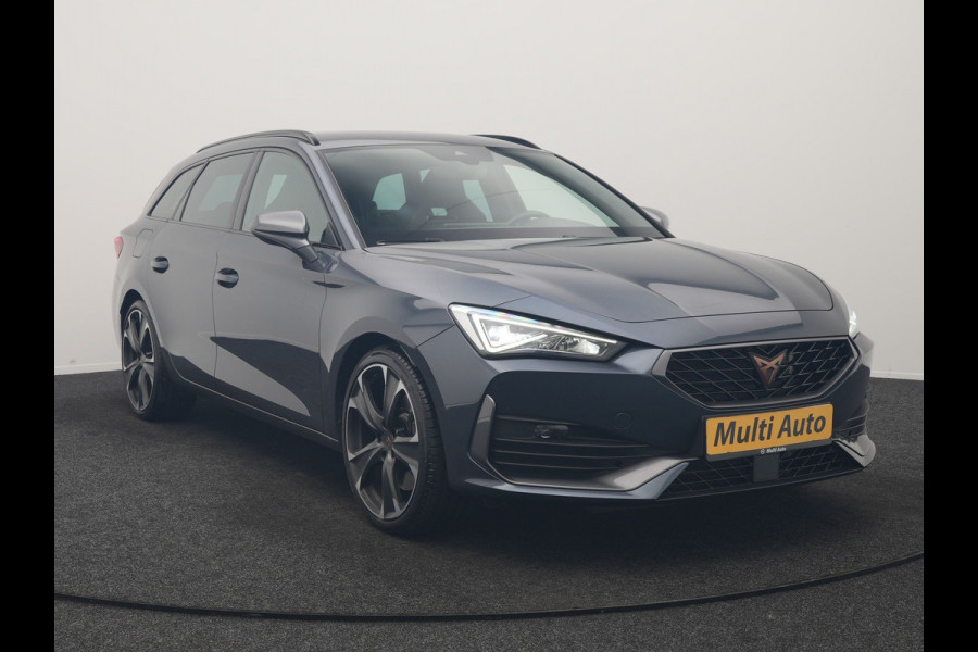 CUPRA Leon Sportstourer 1.4 e-Hybrid PHEV 245pk Dealer O.H | Trekhaak | Adaptive Cruise | Sportstoelen & Stuur Verwarmd | Apple Carplay | Sfeerverlichting | Keyless | Virtual | Navigatie | DAB | 19"L.M |