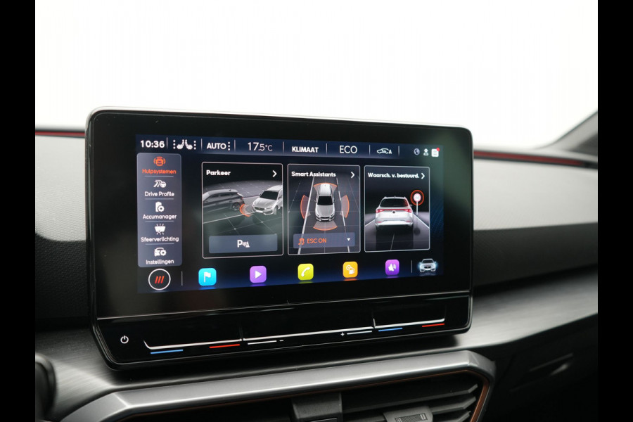 CUPRA Leon Sportstourer 1.4 e-Hybrid PHEV 245pk Dealer O.H | Trekhaak | Adaptive Cruise | Sportstoelen & Stuur Verwarmd | Apple Carplay | Sfeerverlichting | Keyless | Virtual | Navigatie | DAB | 19"L.M |
