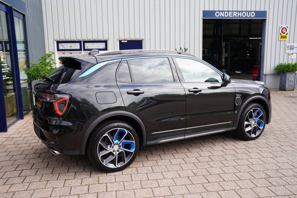 Lynk & Co 01 1.5|Prijs incl. 12 mnd garantie| PDC Panoramadak LMV Navi Apple carplay/Android auto Camera