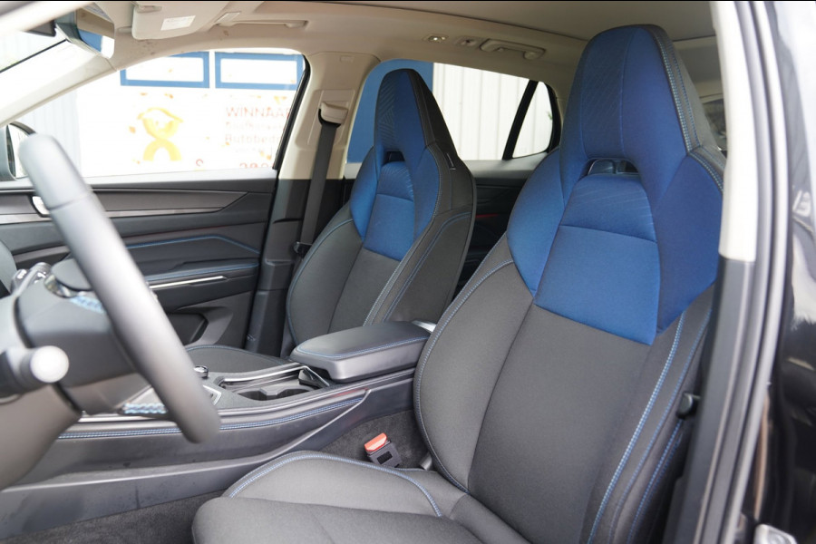 Lynk & Co 01 1.5|Prijs incl. 12 mnd garantie| PDC Panoramadak LMV Navi Apple carplay/Android auto Camera
