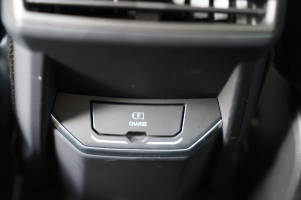 Lynk & Co 01 1.5|Prijs incl. 12 mnd garantie| PDC Panoramadak LMV Navi Apple carplay/Android auto Camera