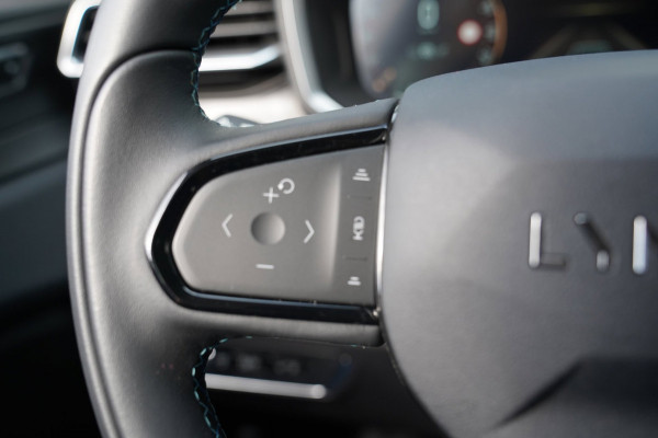 Lynk & Co 01 1.5|Prijs incl. 12 mnd garantie| PDC Panoramadak LMV Navi Apple carplay/Android auto Camera