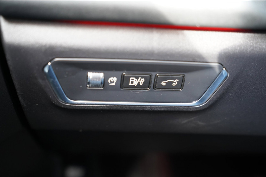 Lynk & Co 01 1.5|Prijs incl. 12 mnd garantie| PDC Panoramadak LMV Navi Apple carplay/Android auto Camera