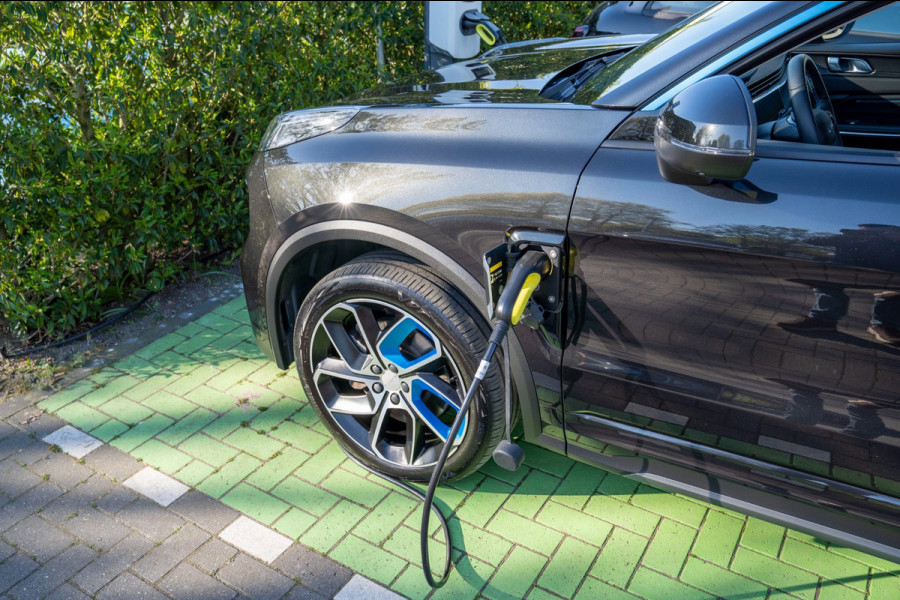 Lynk & Co 01 1.5|Prijs incl. 12 mnd garantie| PDC Panoramadak LMV Navi Apple carplay/Android auto Camera