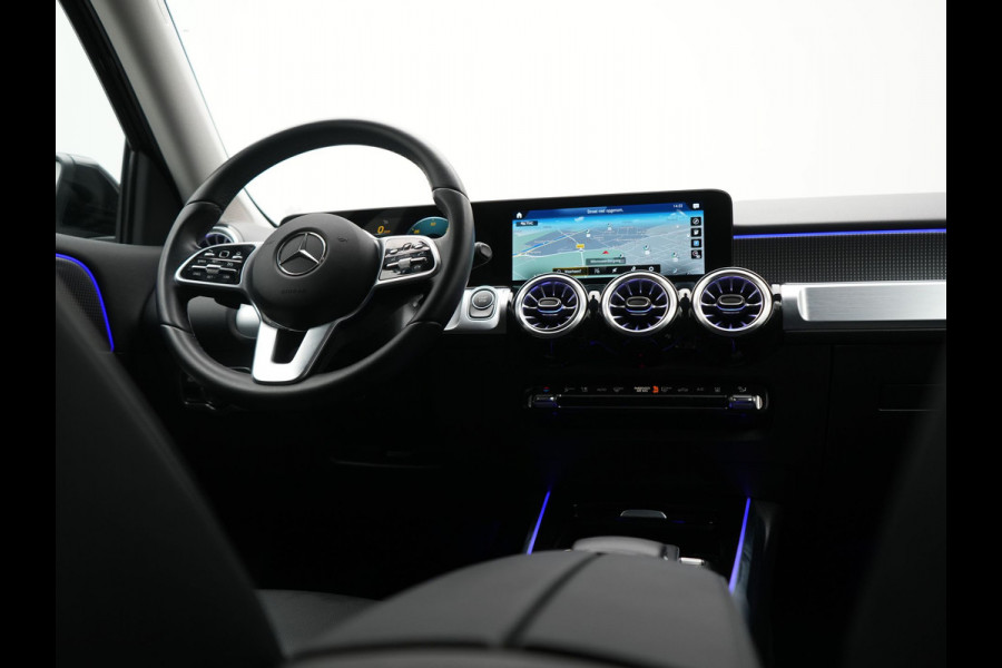 Mercedes-Benz EQB 300 4MATIC Progressive 7 Persoons 67 kWh 228pk Dealer O.H | SOH 96.1% | Cruise Control | MBUX Widescreen Navi | Camera | Sfeerverlichting | Virtual | DAB | 19"L.M |