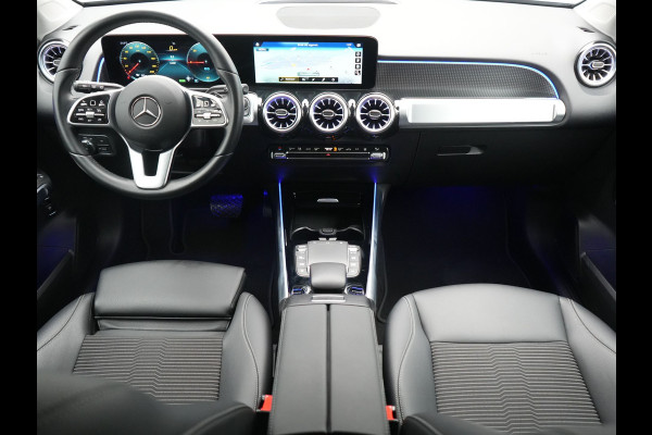 Mercedes-Benz EQB 300 4MATIC Progressive 7 Persoons 67 kWh 228pk Dealer O.H | SOH 96.1% | Cruise Control | MBUX Widescreen Navi | Camera | Sfeerverlichting | Virtual | DAB | 19"L.M |