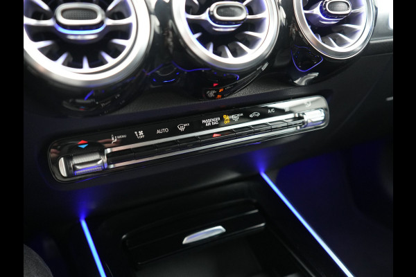 Mercedes-Benz EQB 300 4MATIC Progressive 7 Persoons 67 kWh 228pk Dealer O.H | SOH 96.1% | Cruise Control | MBUX Widescreen Navi | Camera | Sfeerverlichting | Virtual | DAB | 19"L.M |