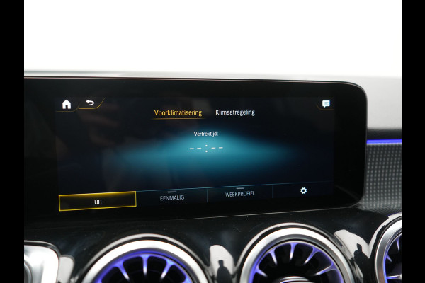 Mercedes-Benz EQB 300 4MATIC Progressive 7 Persoons 67 kWh 228pk Dealer O.H | SOH 96.1% | Cruise Control | MBUX Widescreen Navi | Camera | Sfeerverlichting | Virtual | DAB | 19"L.M |