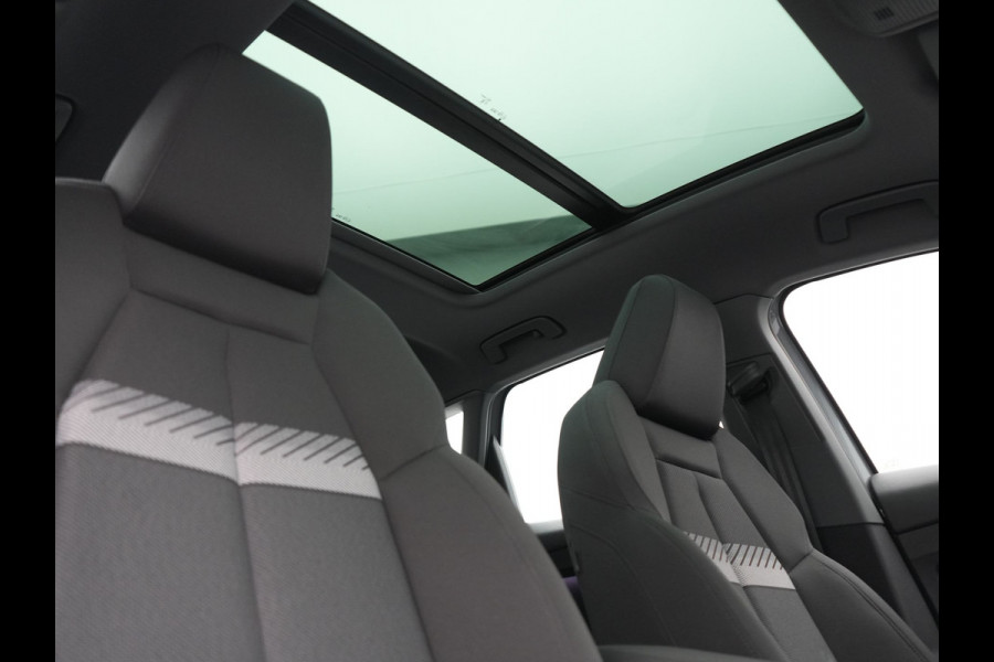Audi Q4 e-tron 40 Advanced edition 77 kWh 204pk Dealer O.H | SOH 96.6% | Panodak | Adaptive Cruise | Matrix LED | Camera | Sportstoelen Verwarmd | Blis | Sfeerverlichting | Apple Carplay | DAB | Navigatie | 20"L.M