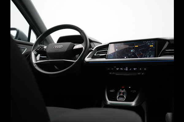 Audi Q4 e-tron 40 Advanced edition 77 kWh 204pk Dealer O.H | SOH 96.6% | Panodak | Adaptive Cruise | Matrix LED | Camera | Sportstoelen Verwarmd | Blis | Sfeerverlichting | Apple Carplay | DAB | Navigatie | 20"L.M