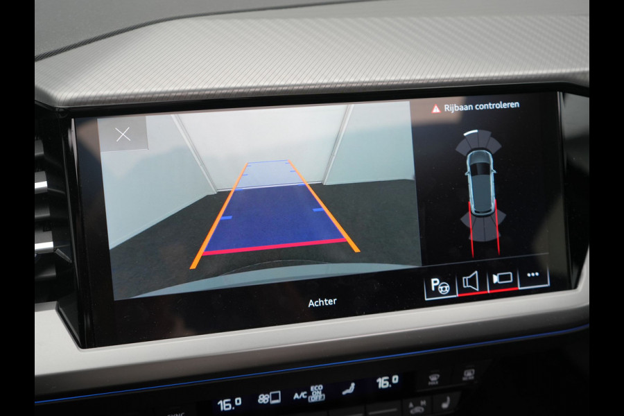 Audi Q4 e-tron 40 Advanced edition 77 kWh 204pk Dealer O.H | SOH 96.6% | Panodak | Adaptive Cruise | Matrix LED | Camera | Sportstoelen Verwarmd | Blis | Sfeerverlichting | Apple Carplay | DAB | Navigatie | 20"L.M