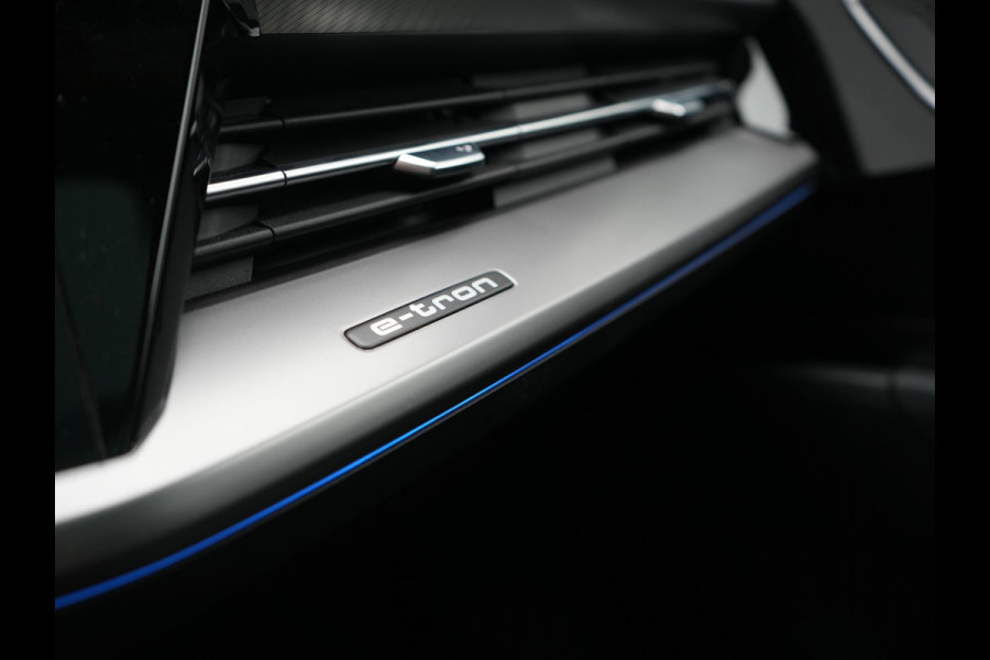 Audi Q4 e-tron 40 Advanced edition 77 kWh 204pk Dealer O.H | SOH 96.6% | Panodak | Adaptive Cruise | Matrix LED | Camera | Sportstoelen Verwarmd | Blis | Sfeerverlichting | Apple Carplay | DAB | Navigatie | 20"L.M