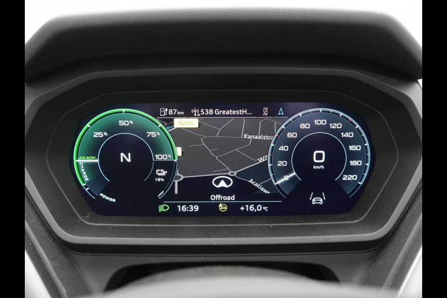 Audi Q4 e-tron 40 Advanced edition 77 kWh 204pk Dealer O.H | SOH 96.6% | Panodak | Adaptive Cruise | Matrix LED | Camera | Sportstoelen Verwarmd | Blis | Sfeerverlichting | Apple Carplay | DAB | Navigatie | 20"L.M