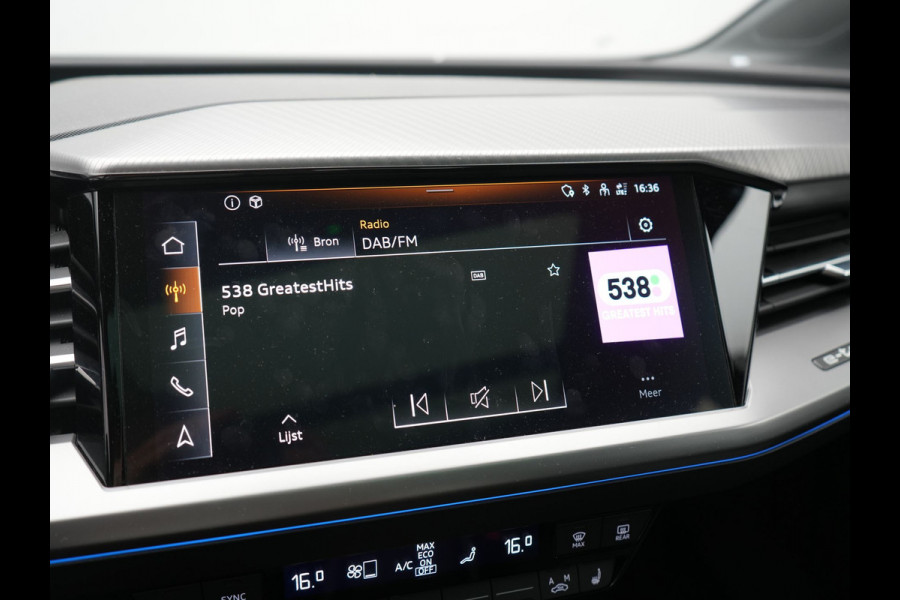 Audi Q4 e-tron 40 Advanced edition 77 kWh 204pk Dealer O.H | SOH 96.6% | Panodak | Adaptive Cruise | Matrix LED | Camera | Sportstoelen Verwarmd | Blis | Sfeerverlichting | Apple Carplay | DAB | Navigatie | 20"L.M