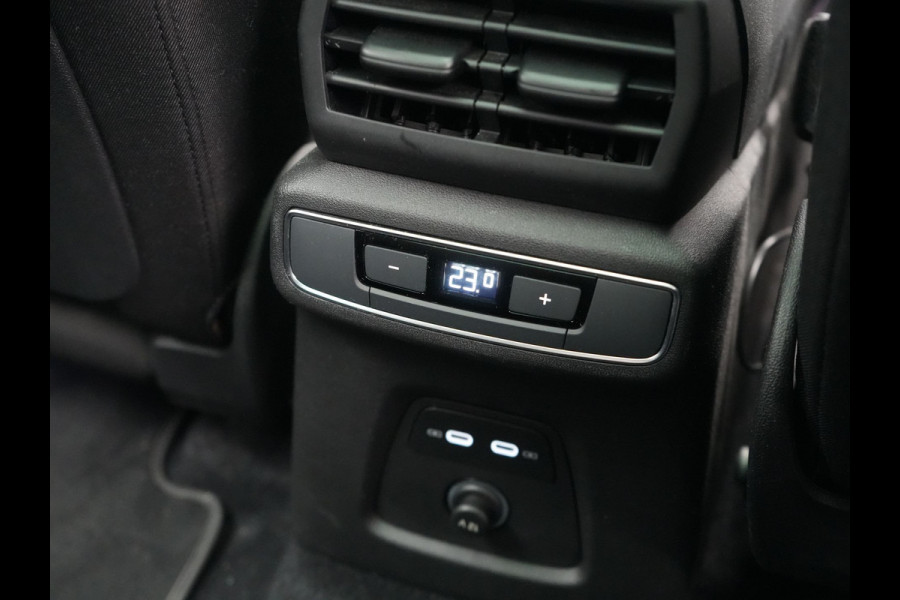 Audi Q4 e-tron 40 Advanced edition 77 kWh 204pk Dealer O.H | SOH 96.6% | Panodak | Adaptive Cruise | Matrix LED | Camera | Sportstoelen Verwarmd | Blis | Sfeerverlichting | Apple Carplay | DAB | Navigatie | 20"L.M