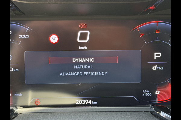 Alfa Romeo junior 1.2 Turbo Hybrid Ibrida Speciale | Automaat | Pack techno | Stoelverwarming | Electrische kofferklep | Camera achter | Apple Car