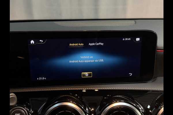 Mercedes-Benz A-Klasse 250 e AMG Line 18"/SOH 97%/360 camera/PDC v+a/Stoelverwarming/Apple Carplay & Android Auto/DAB/Navigatie/Climate