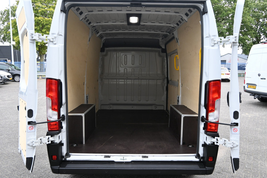 Fiat Ducato L2H2 2.2 MultiJet 140 pk 3.5t Camera, Cruise control, 270 Graden deuren
