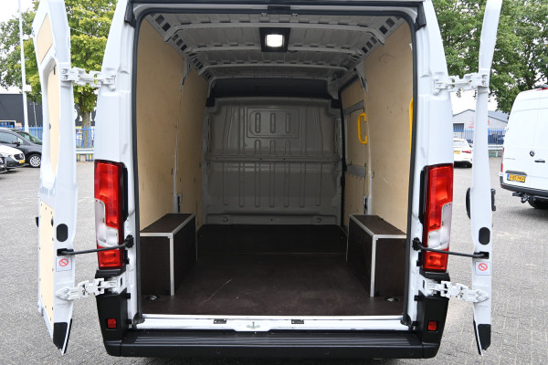 Fiat Ducato L2H2 2.2 MultiJet 140 pk 3.5t Camera, Cruise control, 270 Graden deuren