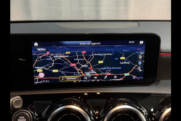Mercedes-Benz A-Klasse 250 e AMG Line 18"/SOH 97%/360 camera/PDC v+a/Stoelverwarming/Apple Carplay & Android Auto/DAB/Navigatie/Climate