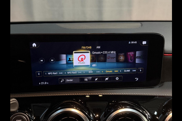 Mercedes-Benz A-Klasse 250 e AMG Line 18"/SOH 97%/360 camera/PDC v+a/Stoelverwarming/Apple Carplay & Android Auto/DAB/Navigatie/Climate