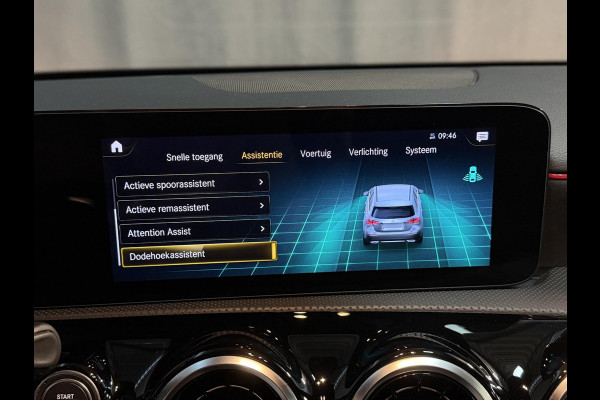 Mercedes-Benz A-Klasse 250 e AMG Line 18"/SOH 97%/360 camera/PDC v+a/Stoelverwarming/Apple Carplay & Android Auto/DAB/Navigatie/Climate