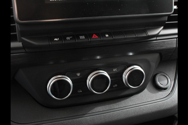 Renault Trafic 2.0 Blue dCi 150 EDC T30 L2H1 Advance Dubbele Cabine Navigatie Airco Lichtmetalen velgen Betimmering Trekhaak Camera Parkeer sensoren Dab